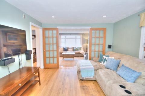 9 Edith Ave, Woburn, MA 01801 photo 13