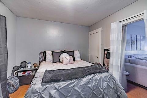 32 Dickinson St, Springfield, MA 01108 photo 4