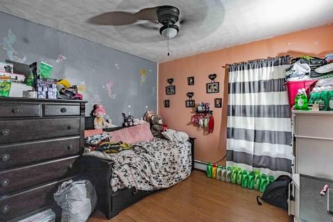 32 Dickinson St, Springfield, MA 01108 photo 14