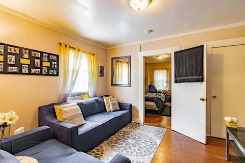 32 Dickinson St, Springfield, MA 01108 photo 16