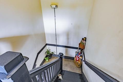 32 Dickinson St, Springfield, MA 01108 photo 25