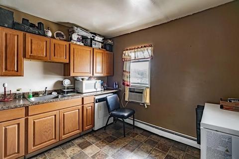 32 Dickinson St, Springfield, MA 01108 photo 11