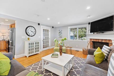 10 King St, Reading, MA 01867 photo 7