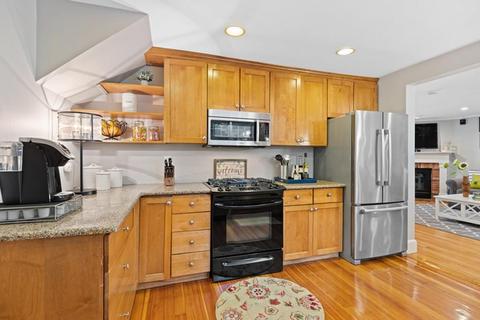 10 King St, Reading, MA 01867 photo 13