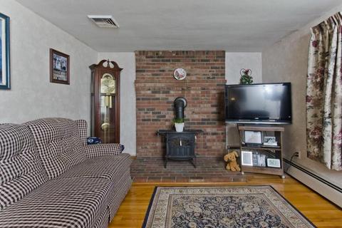 17 Arthur St, Springfield, MA 01104 photo 5
