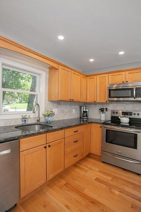 103 County Rd, Reading, MA 01867 photo 25