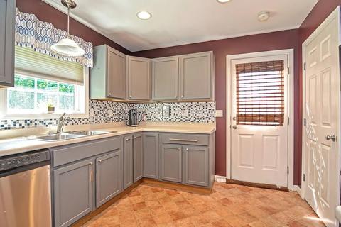 129 Wilson Rd, Fall River, MA 02720 photo 11