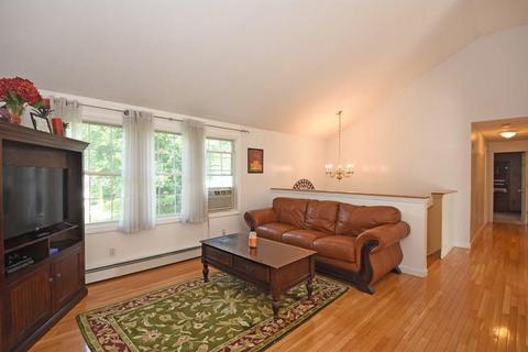 15 Dunkirk Ave, Worcester, MA 01604 photo 9