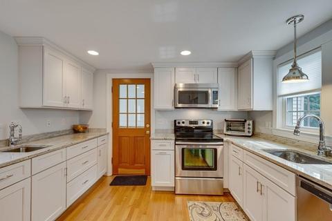 35 Meadowbrook, Needham, MA 02492 photo 9