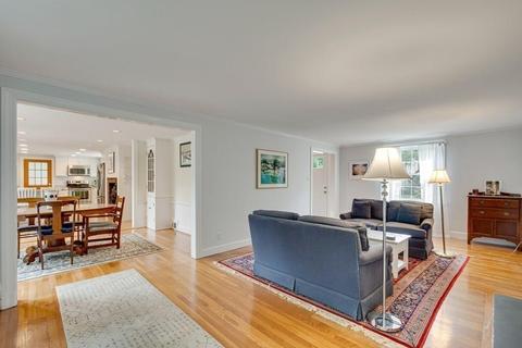 35 Meadowbrook, Needham, MA 02492 photo 7