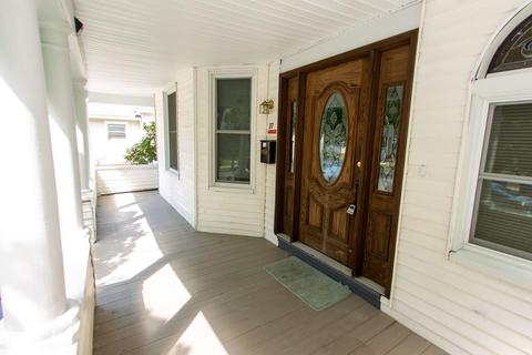37 Dresden St, Springfield, MA 01109 photo 2