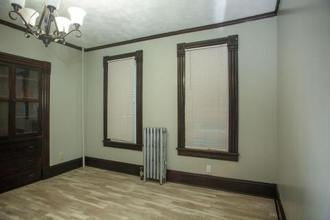 37 Dresden St, Springfield, MA 01109 photo 5