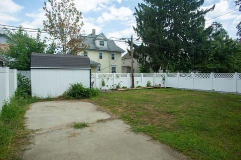 37 Dresden St, Springfield, MA 01109 photo 39