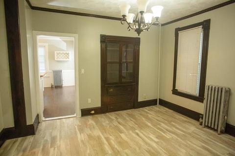 37 Dresden St, Springfield, MA 01109 photo 6