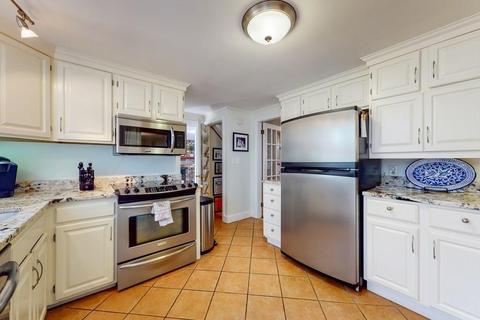8 Pilgrim Rd, Hingham, MA 02043 photo 12