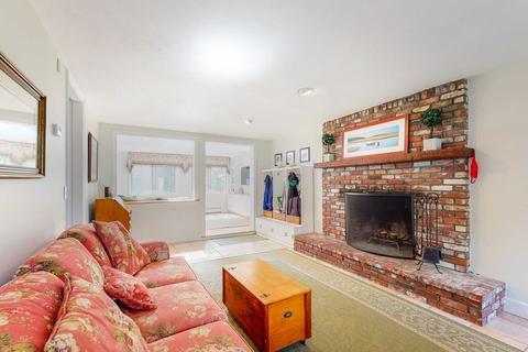 8 Pilgrim Rd, Hingham, MA 02043 photo 21