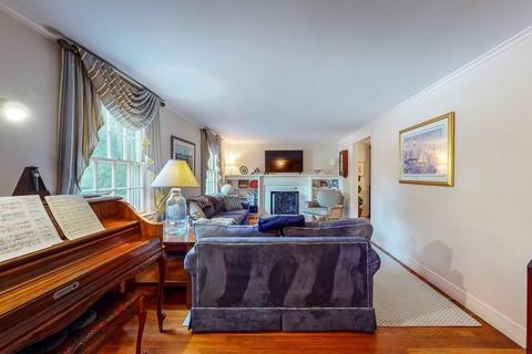 8 Pilgrim Rd, Hingham, MA 02043 photo 5