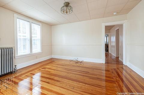 56 W Park Pl, Woonsocket, RI 02895 photo 5