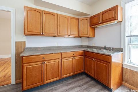 56 W Park Pl, Woonsocket, RI 02895 photo 11
