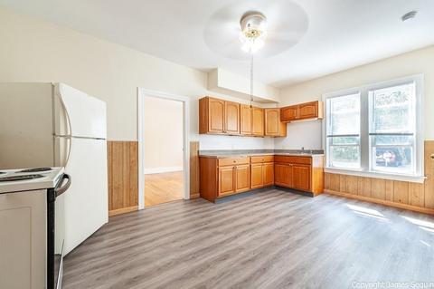 56 W Park Pl, Woonsocket, RI 02895 photo 9