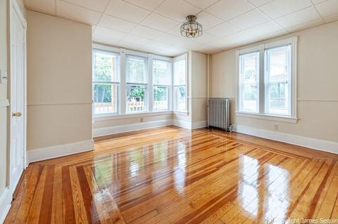 56 W Park Pl, Woonsocket, RI 02895 photo 4