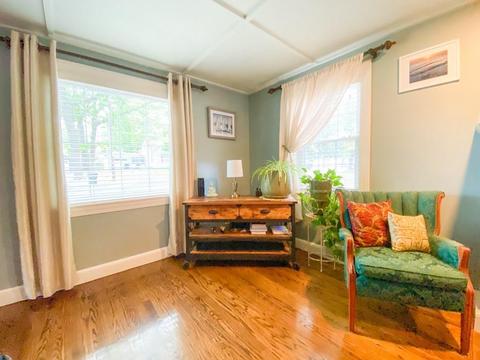 60 Old Brook Rd, Springfield, MA 01118 photo 17