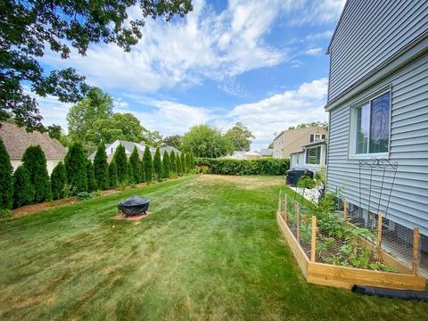 60 Old Brook Rd, Springfield, MA 01118 photo 40