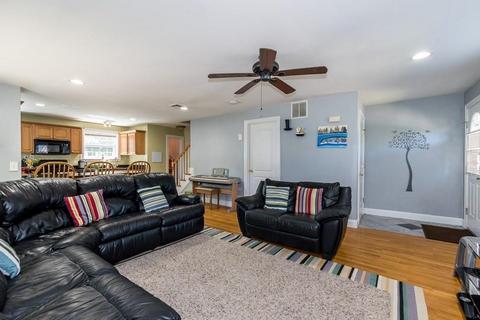 8 Whitins Rd #B, Sutton, MA 01590 photo 6