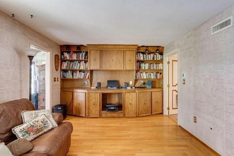 39 Lyons Rd, Dudley, MA 01571 photo 9