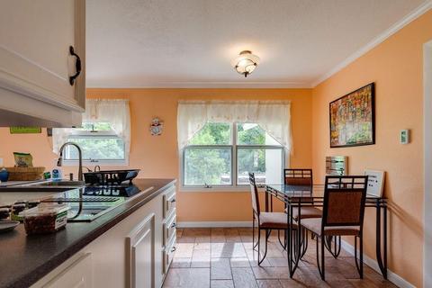 39 Lyons Rd, Dudley, MA 01571 photo 5