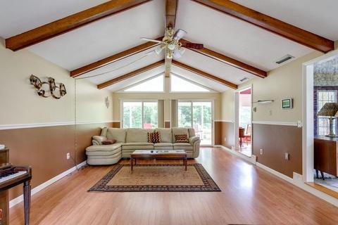 39 Lyons Rd, Dudley, MA 01571 photo 14