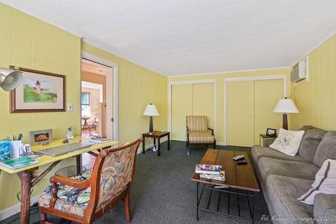 8 Euclid Ave, Marblehead, MA 01945 photo 16