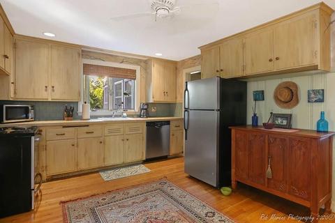 8 Euclid Ave, Marblehead, MA 01945 photo 9