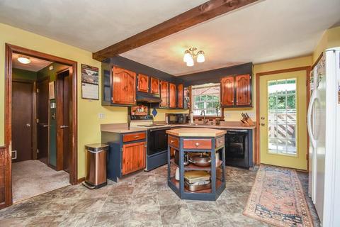 2 Pine St, Townsend, MA 01469 photo 12
