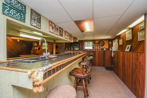 2 Pine St, Townsend, MA 01469 photo 25
