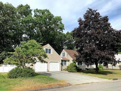 36 Bostwick Ln, Chicopee, MA 01020 photo 2
