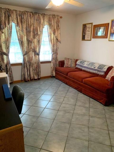 36 Bostwick Ln, Chicopee, MA 01020 photo 4