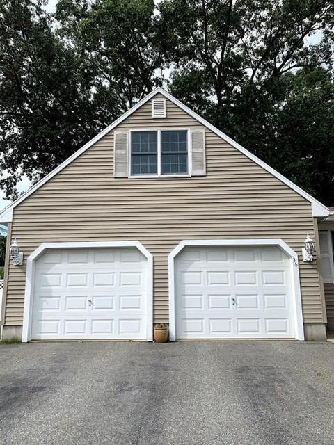 36 Bostwick Ln, Chicopee, MA 01020 photo 3
