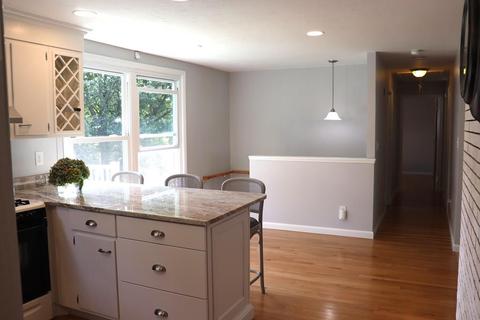 31 Robin Rd, Worcester, MA 01604 photo 5