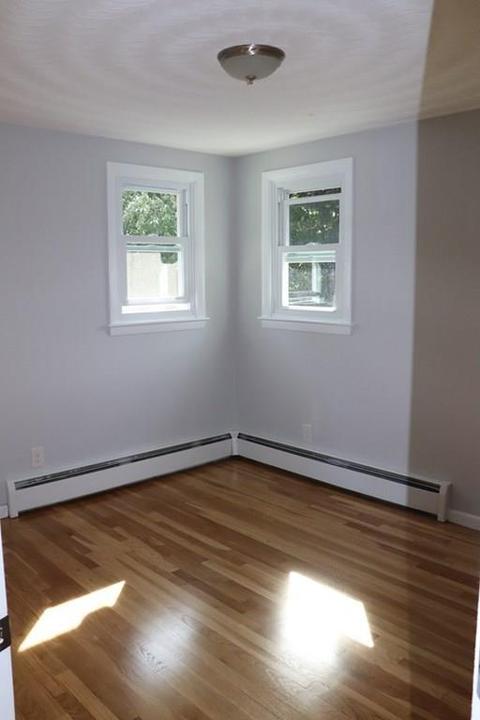 31 Robin Rd, Worcester, MA 01604 photo 14