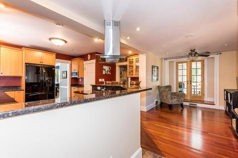 24 Lamoine St, Dedham, MA 02026 photo 8