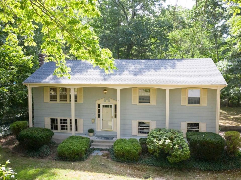 27 Borrows Rd, Foxboro, MA 02035 35 Photos MLS 72716584 Movoto