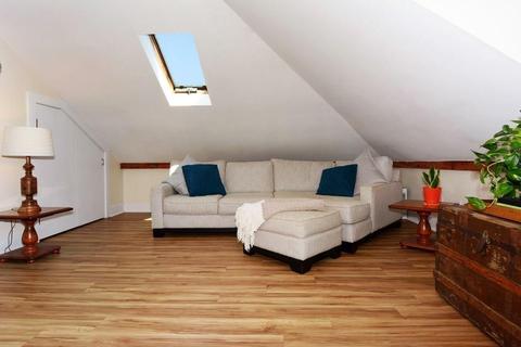 35 Middle St #3, Gloucester, MA 01930 photo 25