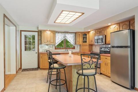 28 Marlboro St, Maynard, MA 01754 photo 6