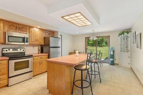 28 Marlboro St, Maynard, MA 01754 photo 5