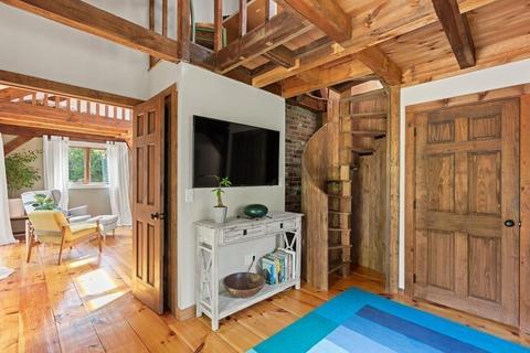 174 Cherry St, Wenham, MA 01984 photo 9