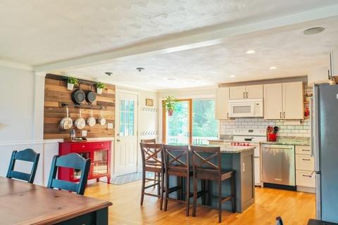 40 Glenmere Cir, Reading, MA 01867 photo 5