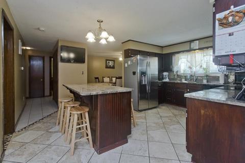 5 Maynard Rd, Wilbraham, MA 01095 photo 6