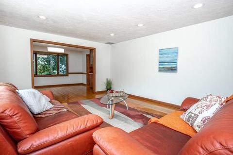 15 Myrtle St, Needham, MA 02492 photo 6