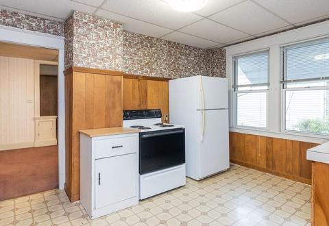 90 Merida St, Springfield, MA 01104 photo 4